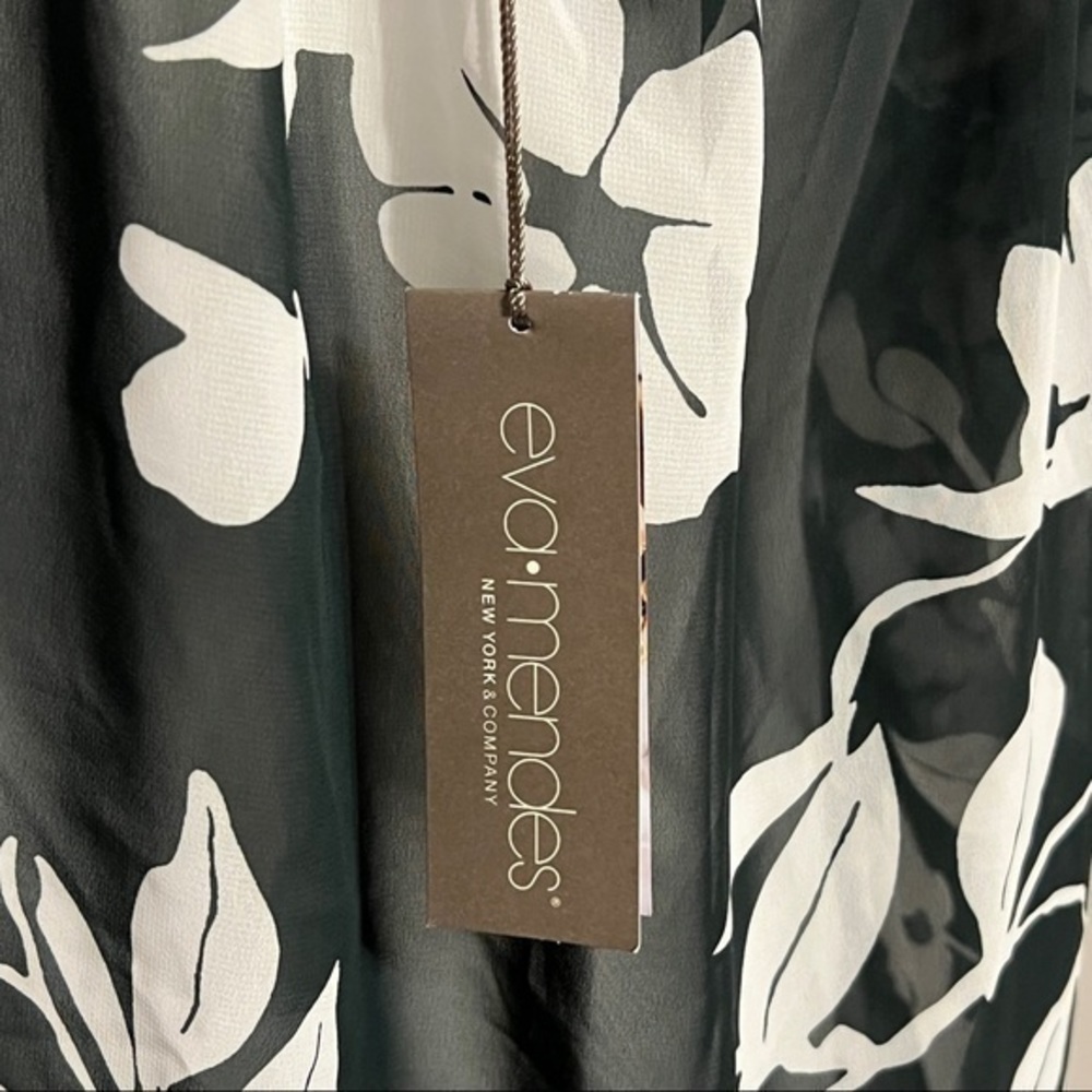 New York & Company Eva Mendes Green White Floral Blouse NWT - Picture 7 of 13
